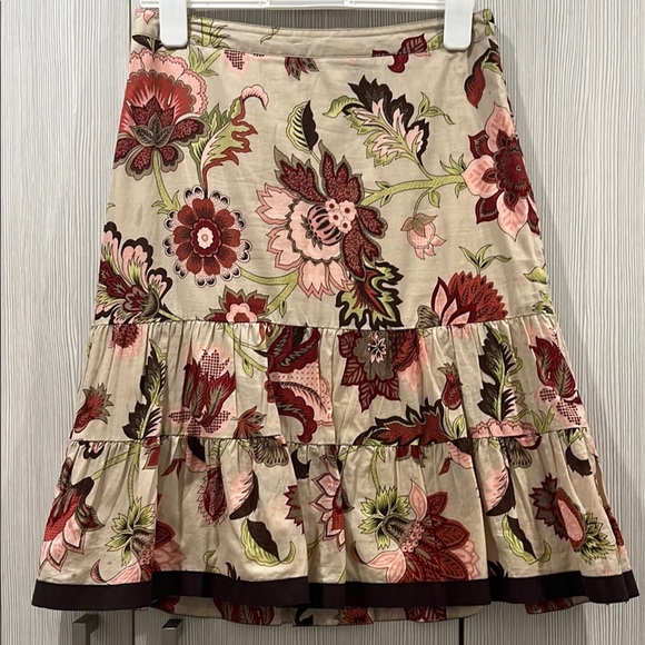 Ann‎ Taylor Flouncy Fit and Flare Tiered Skirt Floral Cotton Lined Size 6 - Picture 1 of 12